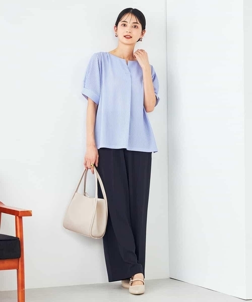 a.v.v（アーヴェヴェ）の「ストライプジャガードスリットネックトップス（Tシャツ/カットソー・レディース・ダークインディゴブルー/ネイビー・34/36/38/40/42）」の8枚目の写真