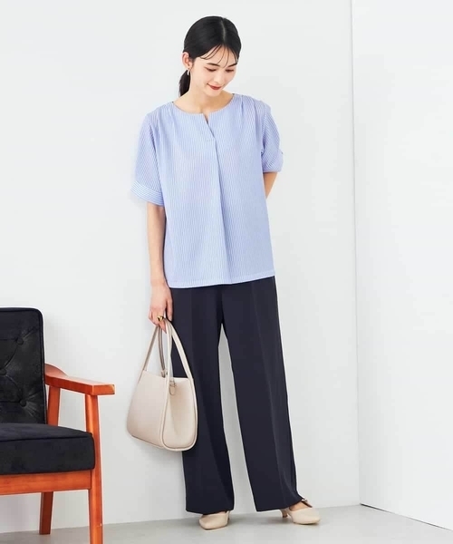 a.v.v（アーヴェヴェ）の「ストライプジャガードスリットネックトップス（Tシャツ/カットソー・レディース・ダークインディゴブルー/ネイビー・34/36/38/40/42）」の10枚目の写真