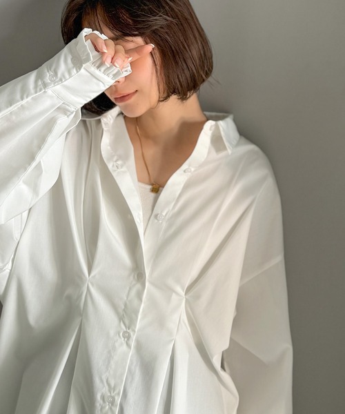 classicalelf（クラシカルエルフ）の「甘さ控えめの好バランス◎ウエストタック袖フリルビッグ長袖シャツ（無地・チェック柄・ストライプ柄アソート）（シャツ/ブラウス・レディース・ブラウン系1/ブラック系2/ベージュ系1/オフホワイト/ブラック系1/イエロー系1/ブルー系1・MEDIUM/LARGE/X-LARGE/SMALL）」の12枚目の写真