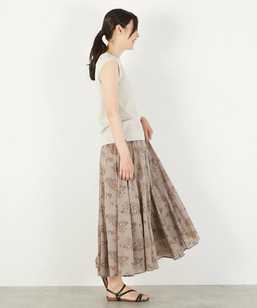 MELROSE claire(メルローズ クレール)の「【ワイドリブ万能ボートネックノースリカットプル】(Tシャツ/カットソー・レディース・ベージュ系その他/グリーン/ライトブラウン/ブラック・FREE)」の9枚目の写真