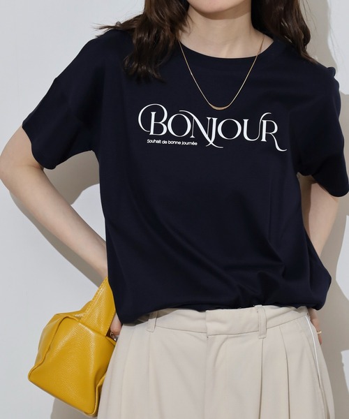 BRODIAEA(ブローディア)の「BRODIAEA BONJOURロゴプリント半袖Tシャツ【日本製】(Tシャツ/カットソー・レディース・オレンジ/グリーン/ライトベージュ/オフホワイト/ネイビー・40)」の5枚目の写真