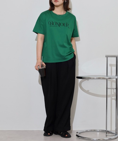 BRODIAEA(ブローディア)の「BRODIAEA BONJOURロゴプリント半袖Tシャツ【日本製】(Tシャツ/カットソー・レディース・オレンジ/グリーン/ライトベージュ/オフホワイト/ネイビー・40)」の17枚目の写真