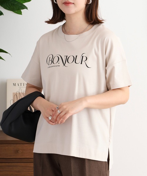 BRODIAEA(ブローディア)の「BRODIAEA BONJOURロゴプリント半袖Tシャツ【日本製】(Tシャツ/カットソー・レディース・オレンジ/グリーン/ライトベージュ/オフホワイト/ネイビー・40)」の10枚目の写真