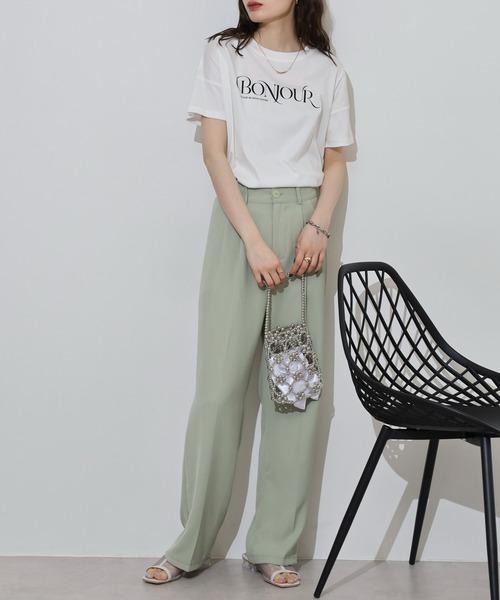BRODIAEA(ブローディア)の「BRODIAEA BONJOURロゴプリント半袖Tシャツ【日本製】(Tシャツ/カットソー・レディース・オレンジ/グリーン/ライトベージュ/オフホワイト/ネイビー・40)」の9枚目の写真