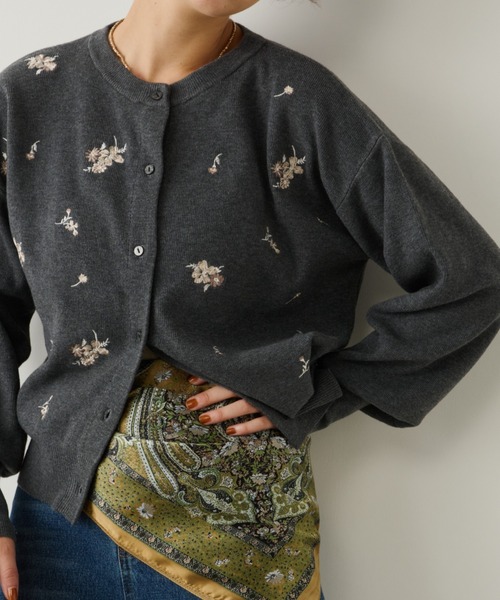 Unitage(ユニテージ)の「フラワー刺繍カーディガン(カーディガン/ボレロ・レディース・アイボリー/ブラウン/チャコールグレー・FREE)」の6枚目の写真