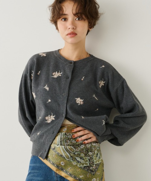 Unitage(ユニテージ)の「フラワー刺繍カーディガン(カーディガン/ボレロ・レディース・アイボリー/ブラウン/チャコールグレー・FREE)」の5枚目の写真