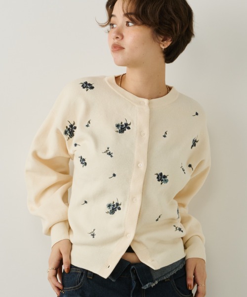 Unitage(ユニテージ)の「フラワー刺繍カーディガン(カーディガン/ボレロ・レディース・アイボリー/ブラウン/チャコールグレー・FREE)」の11枚目の写真