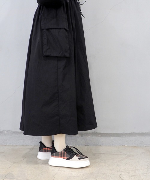 byあしながおじさん（バイアシナガオジサン）の「HANDSFREE｜厚底スニーカー　8490115（スニーカー・レディース・ベージュ/ブラック×ホワイト/ブラック×ピンク・22.5cm/23cm/23.5cm/24cm/24.5cm）」の14枚目の写真