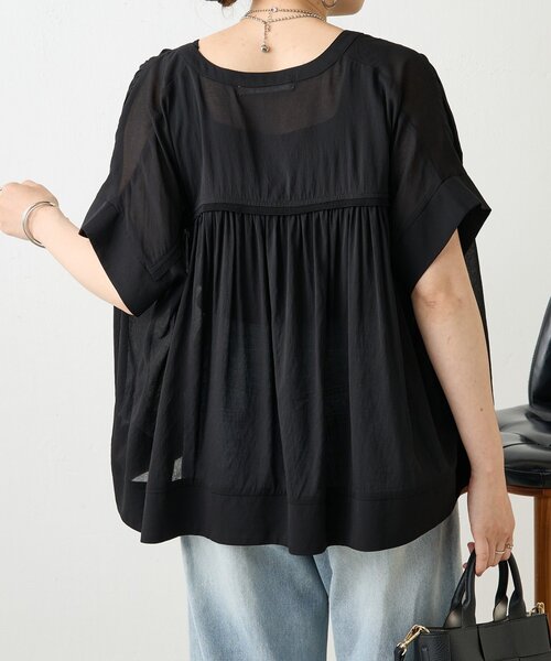 Jena espace merveilleux（ジェナ　エスパスメルヴェイユ）の「ニットラインギャザーシャツ（シャツ/ブラウス・レディース・パープル/ブラック/ベージュ・FREE）」の4枚目の写真