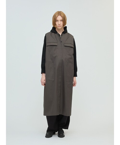 mizuiroind(ミズイロインド)の「mizuiro ind ポケット付きクルーネックロングジレ(ワンピース・レディース・チャコールグレー/ブラック/ベージュ・FREE)」の1枚目の写真