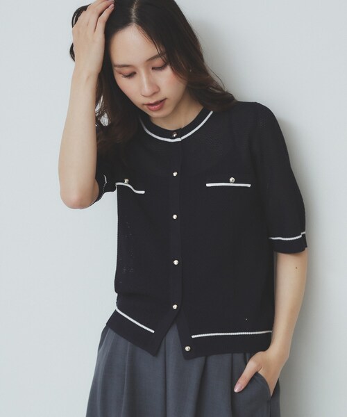 index(インデックス)の「バイカラー半袖カーディガン【洗える/抗ピル】(カーディガン/ボレロ・レディース・グリーン系5/ベージュ系その他7/ホワイト系9/ネイビー系4/ブラック系7・36/38/40/42)」の5枚目の写真