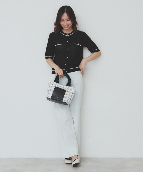 index(インデックス)の「バイカラー半袖カーディガン【洗える/抗ピル】(カーディガン/ボレロ・レディース・グリーン系5/ベージュ系その他7/ホワイト系9/ネイビー系4/ブラック系7・36/38/40/42)」の14枚目の写真