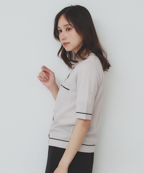 index(インデックス)の「バイカラー半袖カーディガン【洗える/抗ピル】(カーディガン/ボレロ・レディース・グリーン系5/ベージュ系その他7/ホワイト系9/ネイビー系4/ブラック系7・36/38/40/42)」の18枚目の写真