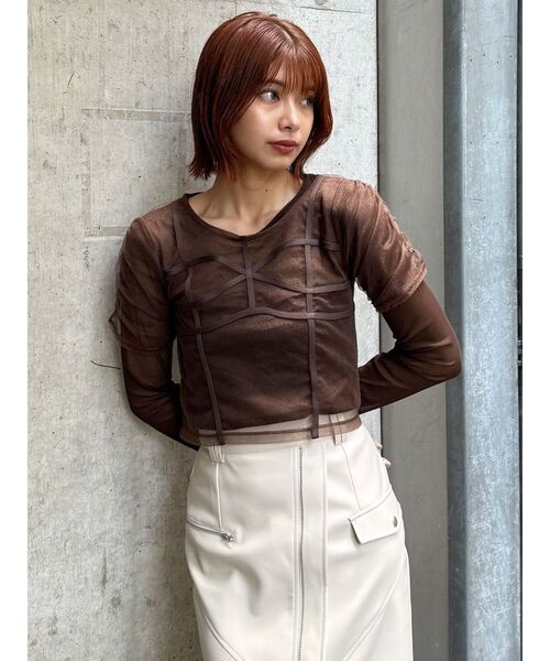 MURUA(ムルーア)の「コードビスチェデザインレイヤードトップス(Tシャツ/カットソー・レディース・ブラウン/ブラック・FREE)」の4枚目の写真