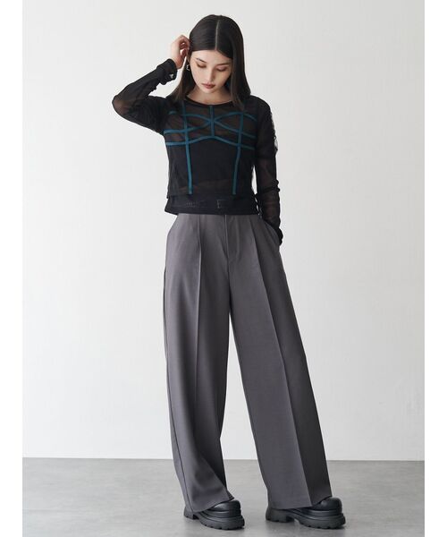 MURUA(ムルーア)の「コードビスチェデザインレイヤードトップス(Tシャツ/カットソー・レディース・ブラウン/ブラック・FREE)」の8枚目の写真