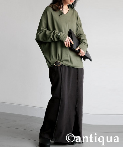 antiqua(アンティカ)の「コーデセット シュッと美トップス 裏毛スカート(Tシャツ/カットソー・レディース・レッド/杢グレー/グレイッシュベージュ/カーキ・R/P)」の1枚目の写真