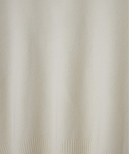 Olu.（オルドット）の「パフスリーブタックニット（ニット/セーター・レディース・アイボリー/ブラック/キャメル・FREE）」の5枚目の写真