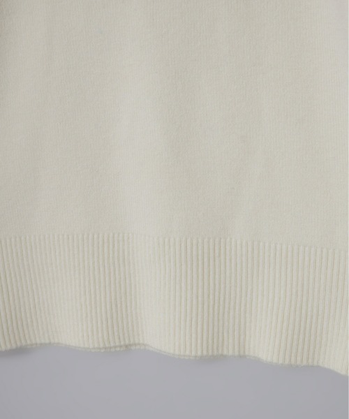 Olu.（オルドット）の「パフスリーブタックニット（ニット/セーター・レディース・アイボリー/ブラック/キャメル・FREE）」の6枚目の写真