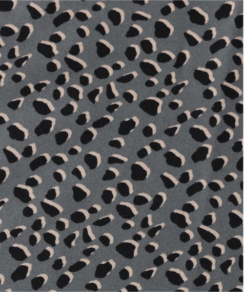 Right-on（ライトオン）の「【HONEYSUCKLE ROSE】レオパード柄スカート（スカート・レディース・ダークグレー/キナリ・M/L/S）」の4枚目の写真