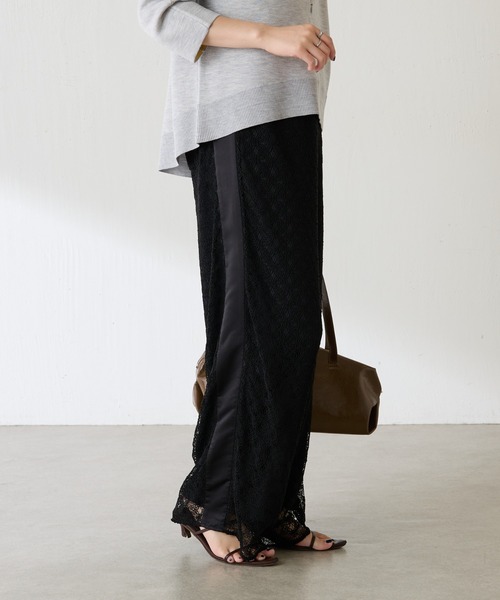 COLLAGE GALLARDAGALANTE（コラージュガリャルダガランテ）の「レースワイドパンツ（その他パンツ・レディース・ブラック/オフホワイト・FREE）」の19枚目の写真