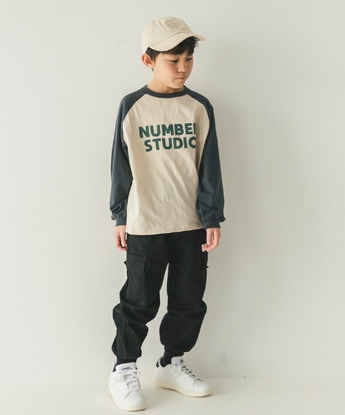 jeans-b（ジーンズベー）の「jeans-b/ジーンズベー NUMBER STUDIO　ロングTシャツ（Tシャツ/カットソー・キッズ・ベージュ/サンドベージュ/オフホワイト・160cm/150cm/140cm/130cm）」の11枚目の写真