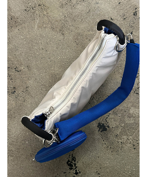 cheek(BAG)(チーク)の「【cheek】round 2WAY shoulder 2WAY ハーフムーン型 ワンハンドバッグ(ハンドバッグ・レディース・グレー/ブラック/ホワイト・フリー)」の7枚目の写真