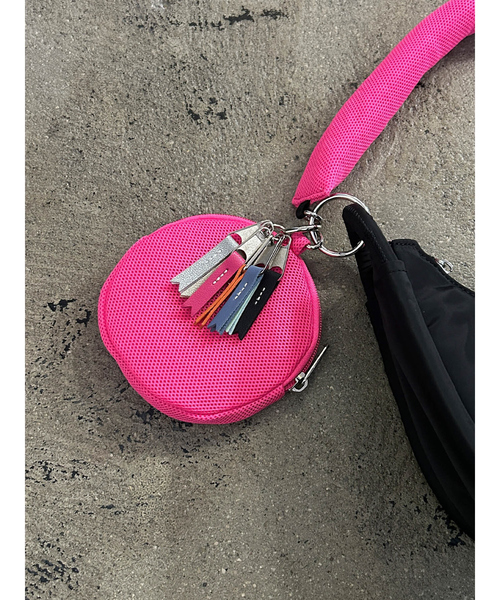 cheek(BAG)(チーク)の「【cheek】round 2WAY shoulder 2WAY ハーフムーン型 ワンハンドバッグ(ハンドバッグ・レディース・グレー/ブラック/ホワイト・フリー)」の9枚目の写真