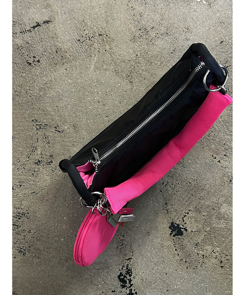 cheek(BAG)(チーク)の「【cheek】round 2WAY shoulder 2WAY ハーフムーン型 ワンハンドバッグ(ハンドバッグ・レディース・グレー/ブラック/ホワイト・フリー)」の10枚目の写真