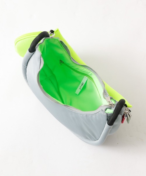 cheek(BAG)(チーク)の「【cheek】round 2WAY shoulder 2WAY ハーフムーン型 ワンハンドバッグ(ハンドバッグ・レディース・グレー/ブラック/ホワイト・フリー)」の21枚目の写真