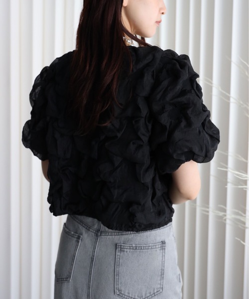 YENNA(イェンナ)の「フクレデザインカットソー(シャツ/ブラウス・レディース・ブラック/ホワイト・FREE)」の15枚目の写真