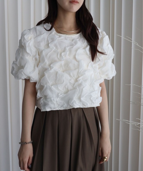 YENNA(イェンナ)の「フクレデザインカットソー(シャツ/ブラウス・レディース・ブラック/ホワイト・FREE)」の5枚目の写真