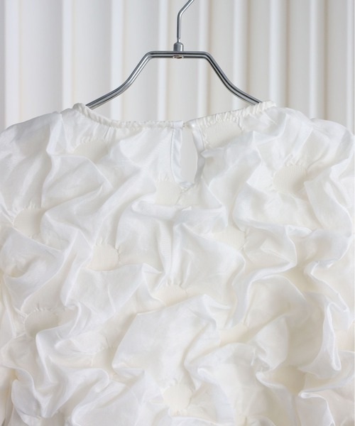 YENNA(イェンナ)の「フクレデザインカットソー(シャツ/ブラウス・レディース・ブラック/ホワイト・FREE)」の21枚目の写真