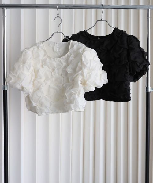 YENNA(イェンナ)の「フクレデザインカットソー(シャツ/ブラウス・レディース・ブラック/ホワイト・FREE)」の18枚目の写真