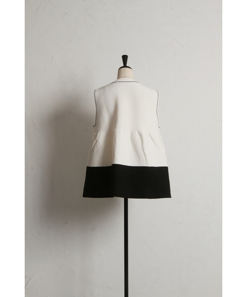 &. NOSTALGIA（アンドドットノスタルジア）の「【ZOZO限定】配色ペプラムノースリニット（ニット/セーター・レディース・グレー/ブラック/ホワイト・M）」の13枚目の写真