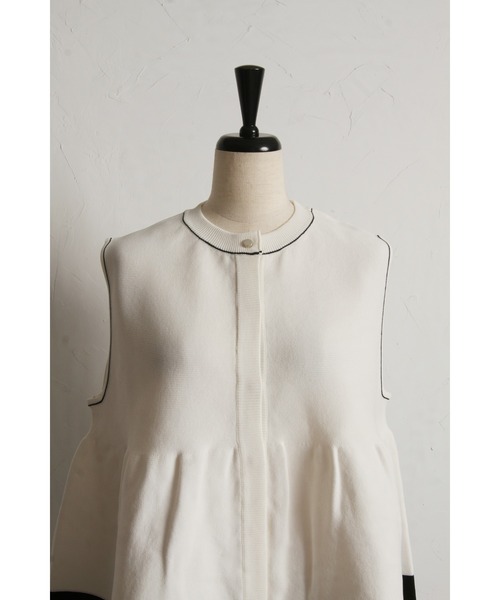 &. NOSTALGIA（アンドドットノスタルジア）の「【ZOZO限定】配色ペプラムノースリニット（ニット/セーター・レディース・グレー/ブラック/ホワイト・M）」の14枚目の写真