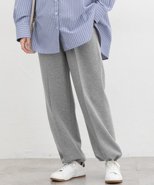 Honeys（ハニーズ）の「きれいめスウェットパンツ（スウェットパンツ・レディース・ブラウン/ブラック/杢グレー/グレイッシュベージュ/スミクロ・S/LL/L/M）」の13枚目の写真