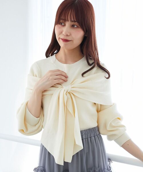 MAJESTIC LEGON（マジェスティックレゴン）の「【WEB限定/11色展開】アソートデザインリボンニットトップス（ニット/セーター・レディース・チャコールグレー/ブラック/ピンク/アイボリー/ボルドー/ブラック系その他/ホワイト系その他2/ホワイト系その他3/ブラック系その他2/グレー系その他3/ブラウン系その他2・MEDIUM）」の3枚目の写真