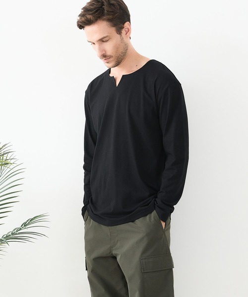 JEANS MATE(ジーンズメイト)の「【汗染みの目立ちにくいTシャツ ZEROSTAIN/ゼロステイン】キーネック ロンT 防汚 UVカット(Tシャツ/カットソー・メンズ・ブラック/スミクロ/ホワイト・LARGE/X-LARGE/MEDIUM)」の2枚目の写真