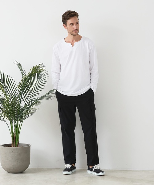 JEANS MATE(ジーンズメイト)の「【汗染みの目立ちにくいTシャツ ZEROSTAIN/ゼロステイン】キーネック ロンT 防汚 UVカット(Tシャツ/カットソー・メンズ・ブラック/スミクロ/ホワイト・LARGE/X-LARGE/MEDIUM)」の4枚目の写真