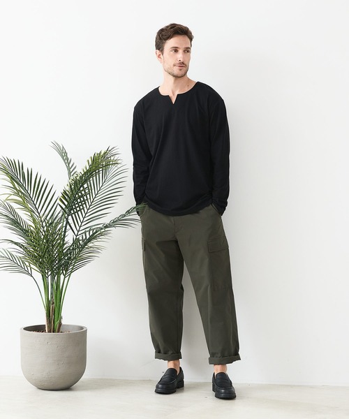 JEANS MATE(ジーンズメイト)の「【汗染みの目立ちにくいTシャツ ZEROSTAIN/ゼロステイン】キーネック ロンT 防汚 UVカット(Tシャツ/カットソー・メンズ・ブラック/スミクロ/ホワイト・LARGE/X-LARGE/MEDIUM)」の10枚目の写真