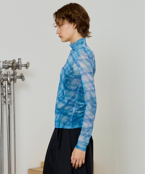MAISON SPECIAL(メゾンスペシャル)の「Plaid Mesh Tops/チェックメッシュトップス(Tシャツ/カットソー・レディース・オフホワイト/ブルー/ブラック・FREE)」の5枚目の写真