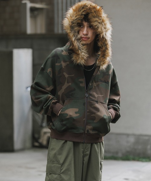 トップス SUPPLIER FAUX FUR CROSS ZIP HOODIE SUPPLIER】FAUX FUR CROSS ZIP HOODIE / 【サプライヤー】バックロゴ