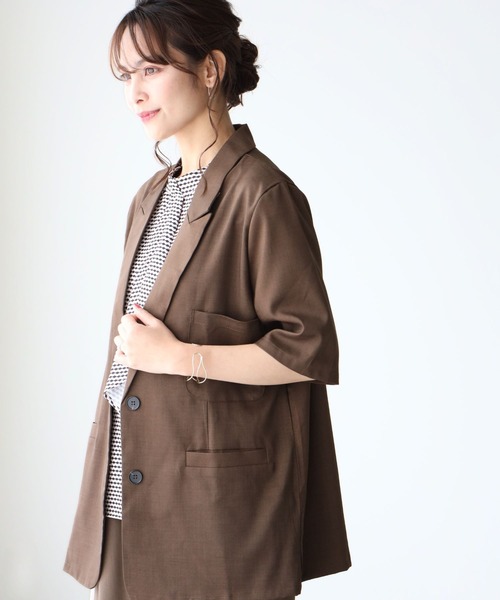Ehre style(エーレスタイル)の「秋色カラーで涼やか通勤 5分袖ジャケット(テーラードジャケット・レディース・ブラック/ブラウン・FREE)」の6枚目の写真