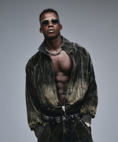 ANDER HUNK(アンダーハンク)の「Velours Short Track Jacket / ベロアショートトラックジャケット(ジャージ・メンズ・その他/ブラック・MEDIUM/LARGE)」の2枚目の写真