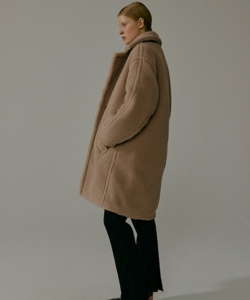 CINOH(チノ)の「BOA COAT(その他アウター・レディース・ベージュ/ブラック/レッド・36/38)」の12枚目の写真