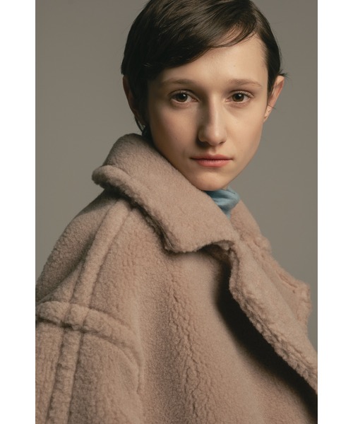 CINOH(チノ)の「BOA COAT(その他アウター・レディース・ベージュ/ブラック/レッド・36/38)」の8枚目の写真