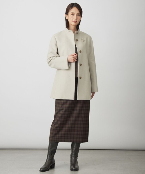 J.PRESS Ladies(J.プレス レディス)の「ショートビーバー ミディ丈 スタンドカラー コート(その他アウター・レディース・グレー系/ダルブルー系/ベージュ系/ライトグレー系・S/XS)」の17枚目の写真