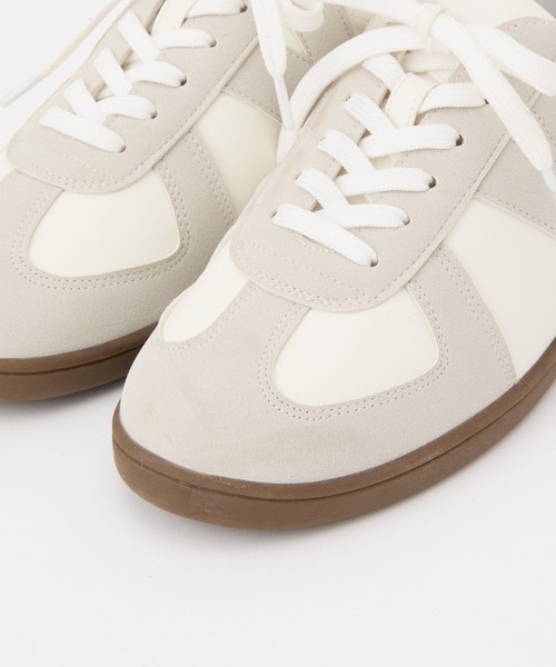 COLONY 2139(コロニートゥーワンスリーナイン)の「ジャーマントレーナースニーカー lady's(スニーカー・レディース・ホワイト・MEDIUM/LARGE)」の4枚目の写真