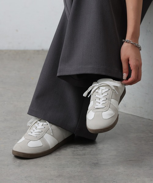 COLONY 2139(コロニートゥーワンスリーナイン)の「ジャーマントレーナースニーカー lady's(スニーカー・レディース・ホワイト・MEDIUM/LARGE)」の14枚目の写真