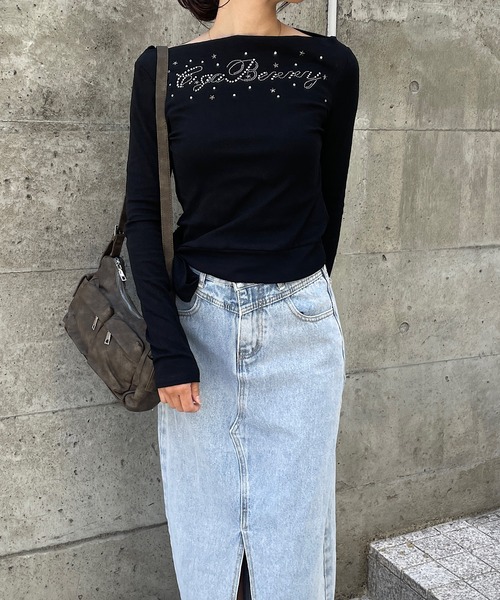 ROGER AND RAW(ロジャーアンドロウ)の「スタッズ&ラインストーンロゴオフショル長袖トップス(Tシャツ/カットソー・レディース・ブラック/カーキ/ホワイト/ブラウン・FREE)」の11枚目の写真